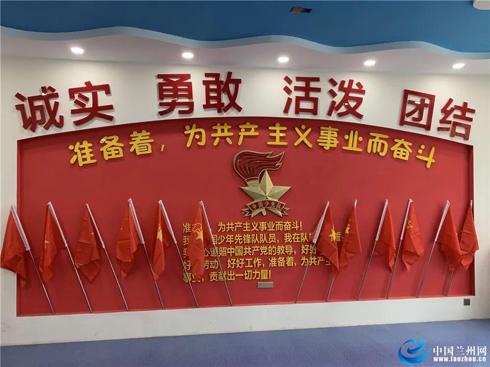 救援可爱少女